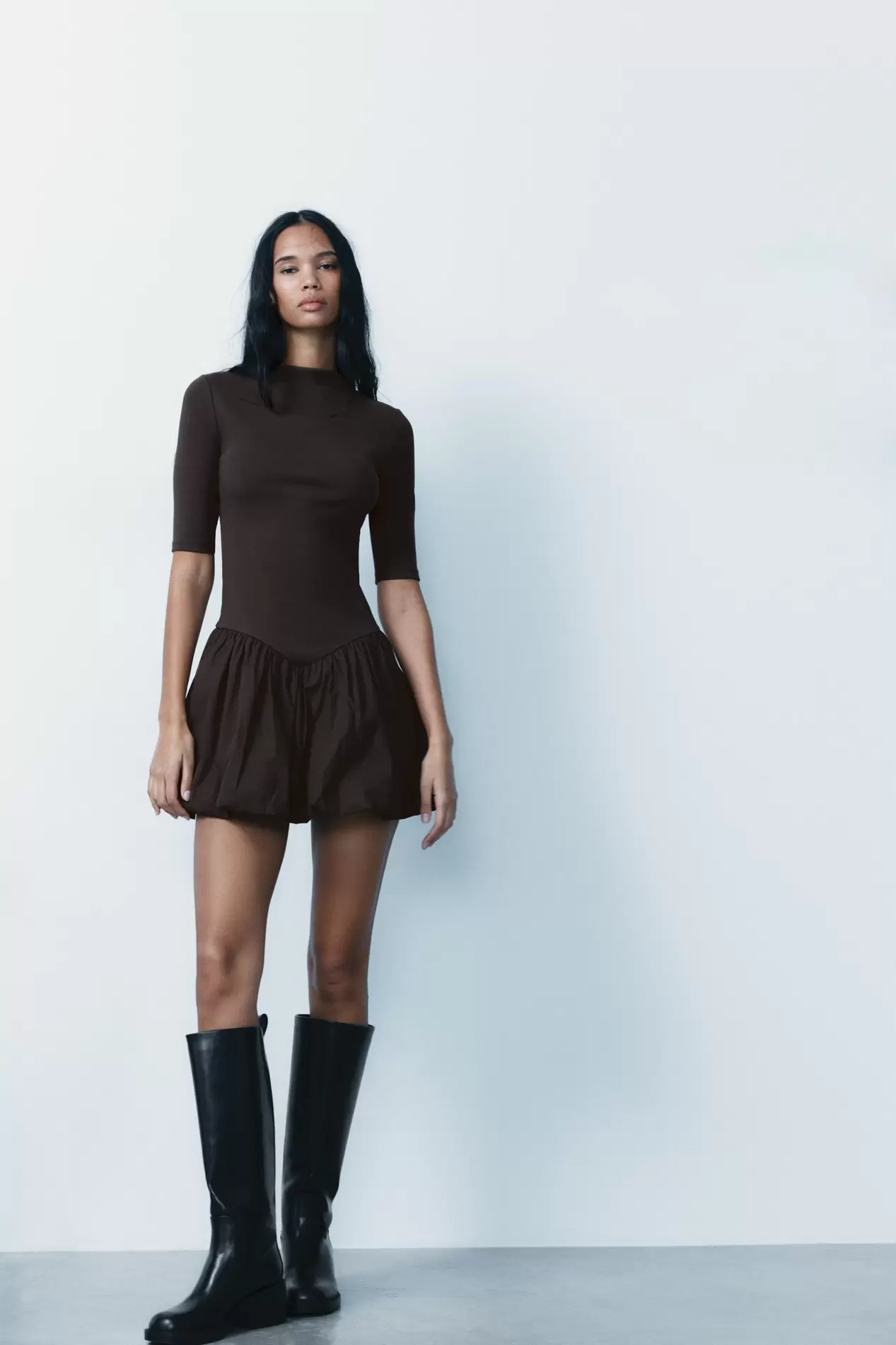 SHORT POPLIN PANELLED DRESS offers at 169 Dhs in Zara