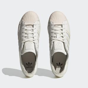 Superstar 82 Shoes offers at 349,5 Dhs in Adidas