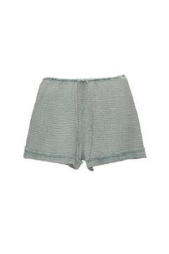 Rustic creased shorts offers at 129 Dhs in Pull & Bear