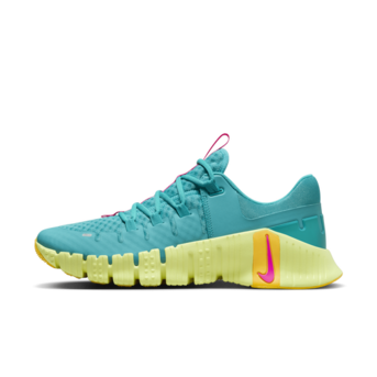 Nike Free Metcon 5 offers at 449 Dhs in Nike