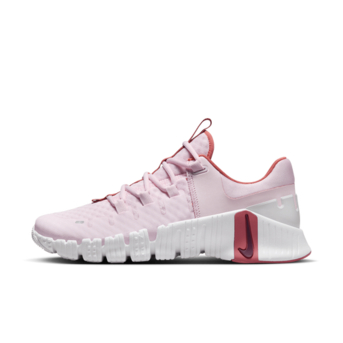 Nike Free Metcon 5 offers at 449 Dhs in Nike
