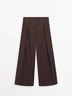 Wide-leg poplin trousers with pleated detail - Limited Edition offers at 949 Dhs in Massimo Dutti