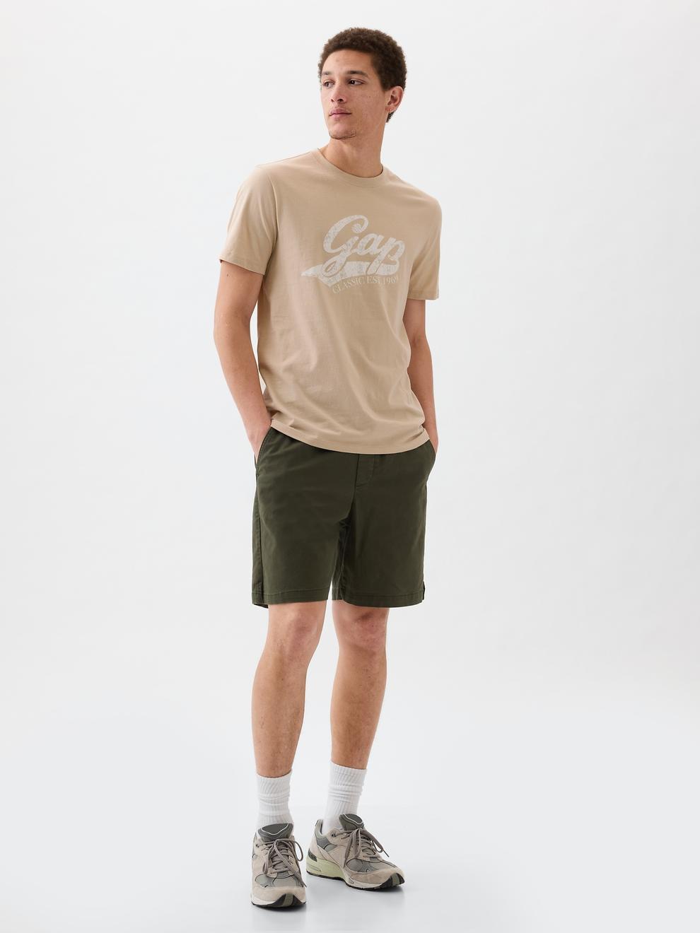 Everyday Soft Gap Graphic T-Shirt offers at 59 Dhs in Gap