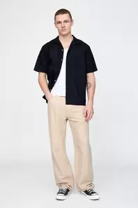 Linen-Cotton '90s Loose Herringbone Pants offers at 209 Dhs in Gap