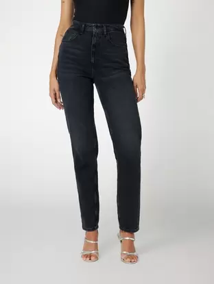 Mom fit denim pant offers at 85 Dhs in Guess