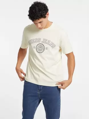 Stamp Logo Tee offers at 14,5 Dhs in Guess