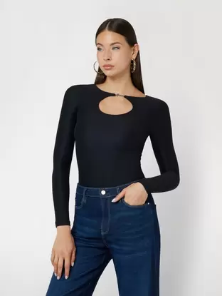 Cut-out stretch top offers at 30 Dhs in Guess